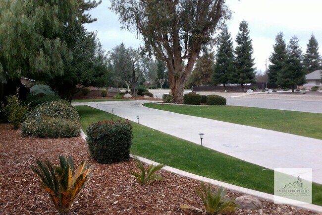 Foto del edificio - Beautiful 4 Bedroom 3.5 Bath in Madera