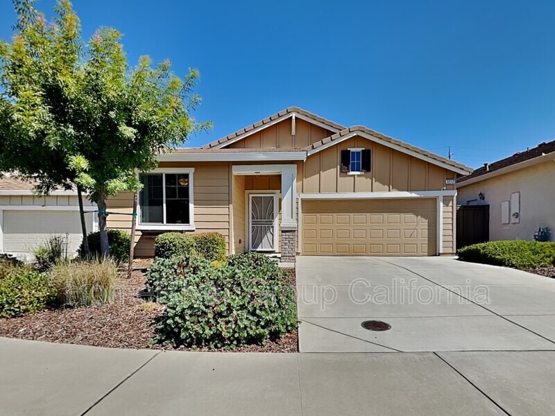 Foto principal - 3212 Dolcetto St