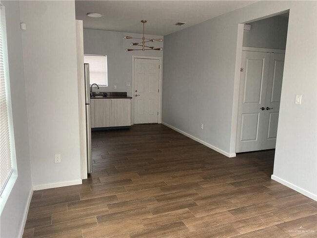 Foto del edificio - 11 Luz Divina St