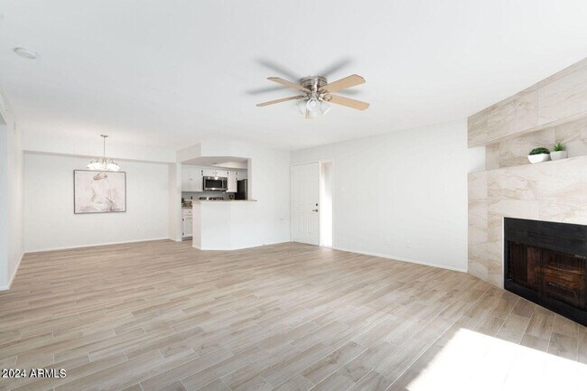 Foto del edificio - 7950 E Starlight Way