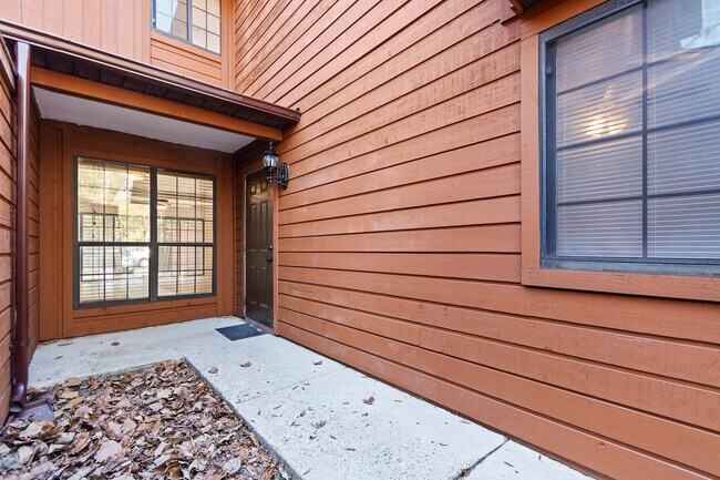 Foto del edificio - 5745 SW 10th Pl