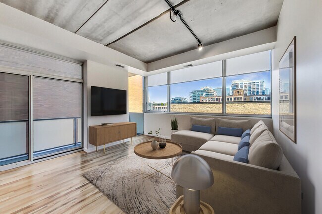 Foto del edificio - 630 N Franklin St