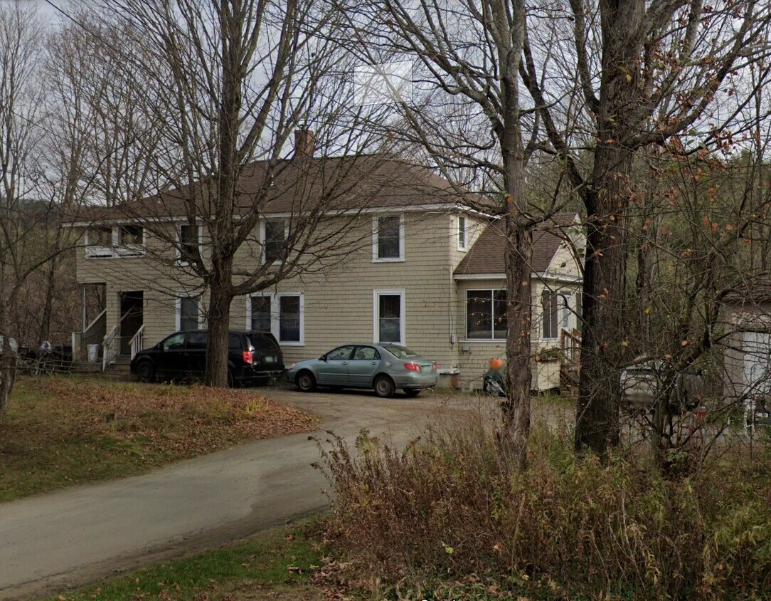 27 Orient St Unit 1, Saint Johnsbury, VT 05819 Apartments in Saint