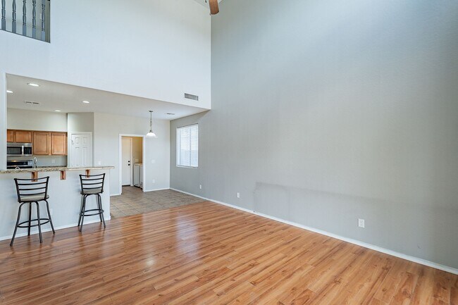 Foto del edificio - Stunning Two Story in Laveen!