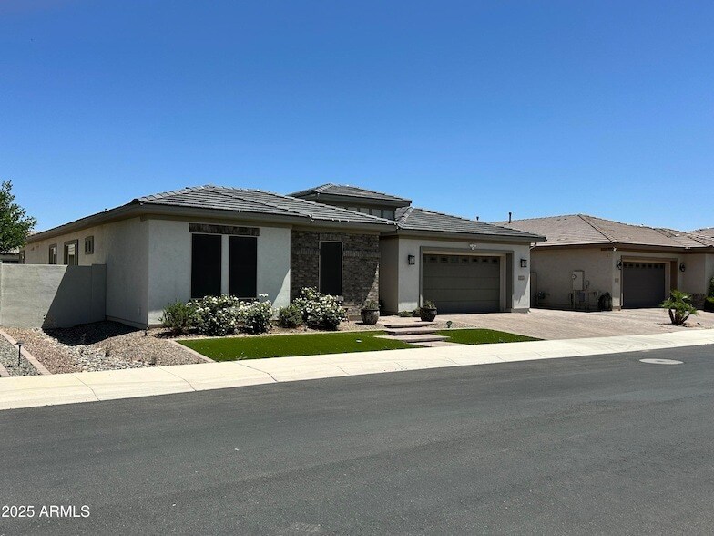 Building Photo - 2122 E Scorpio Pl