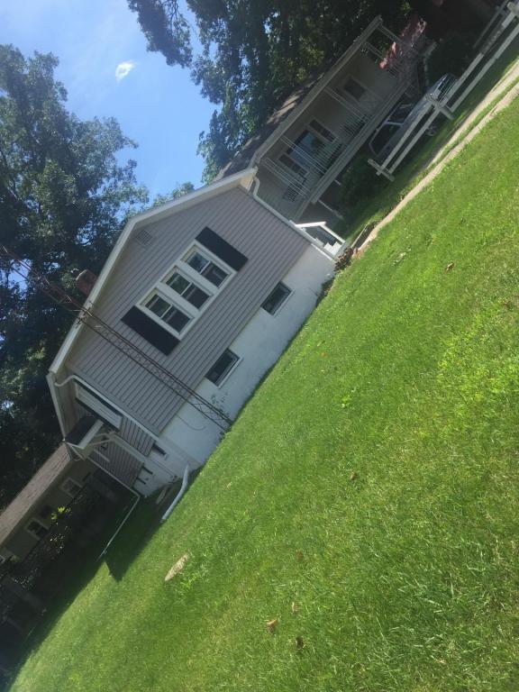 Building Photo - 7727 W Beachwood Ave