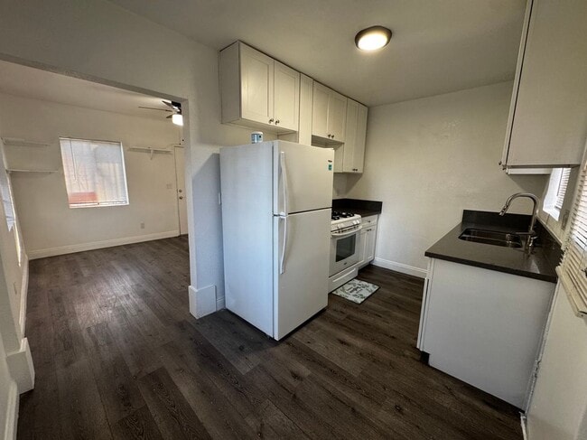 Building Photo - 6319 Gallant St