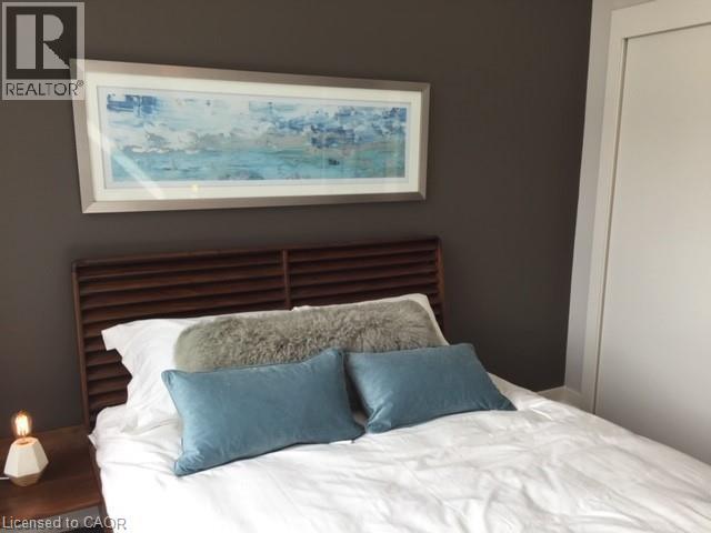 Photo du bâtiment - 320 Plains Rd E