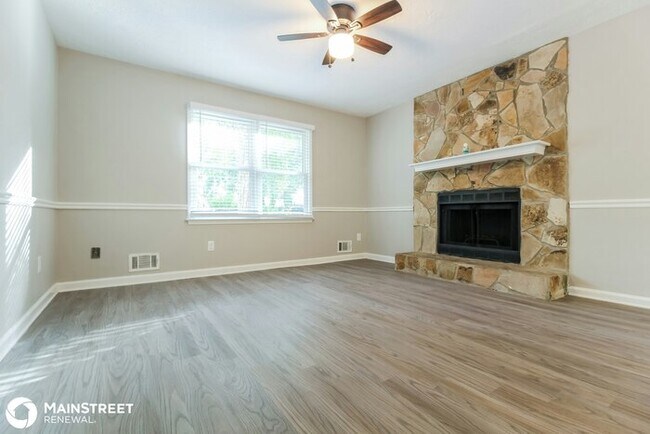 Building Photo - 3693 Holland Dr