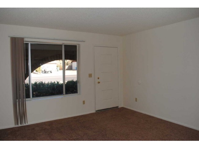 Building Photo - 3507 W Grovers Ave