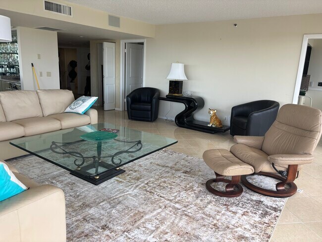 Photo - 4201 N Ocean Blvd Apartment