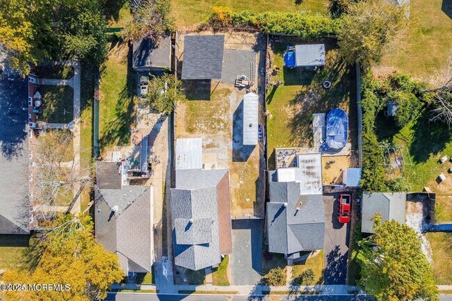 Foto del edificio - 118 Joline Ave