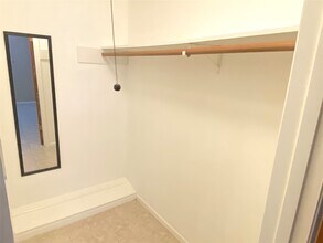 Building Photo - 10122 Shadow Wood Dr