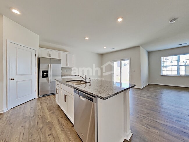 Building Photo - 5009 Jamie Sloop Ln