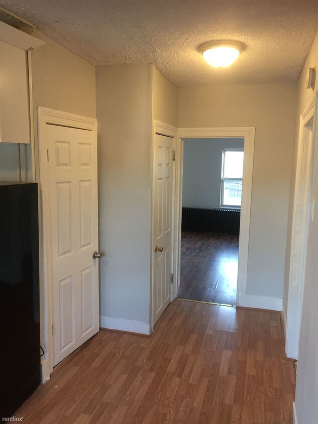 Building Photo - 1 br, 1 bath Apartment - 42 Jewett Ave