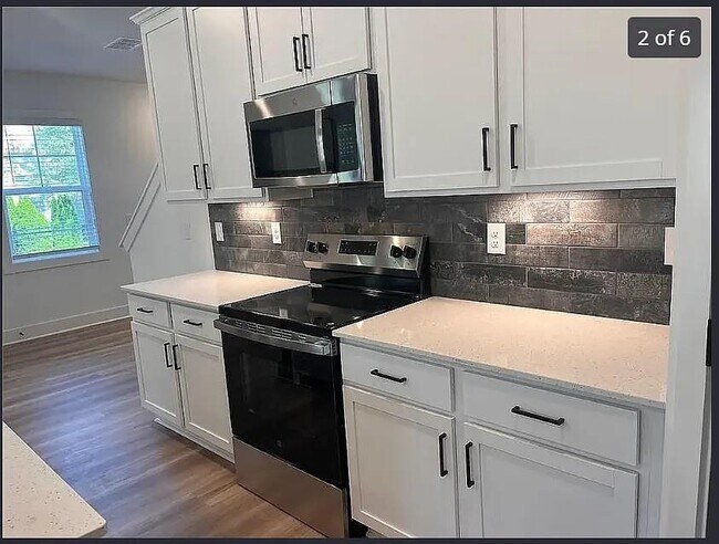 Foto del edificio - 3120 Marbella Cir