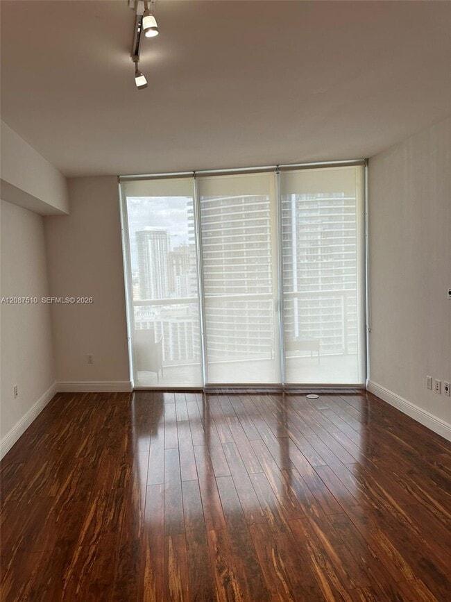 Building Photo - 465 Brickell Ave