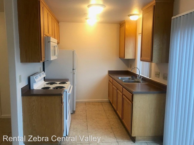 Building Photo - 2973 Willowbrook Dr