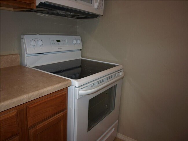 Foto del edificio - 301 W Davis Ave