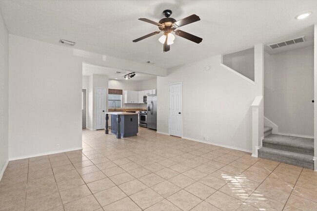 Building Photo - 9735 Coyote Creek Dr