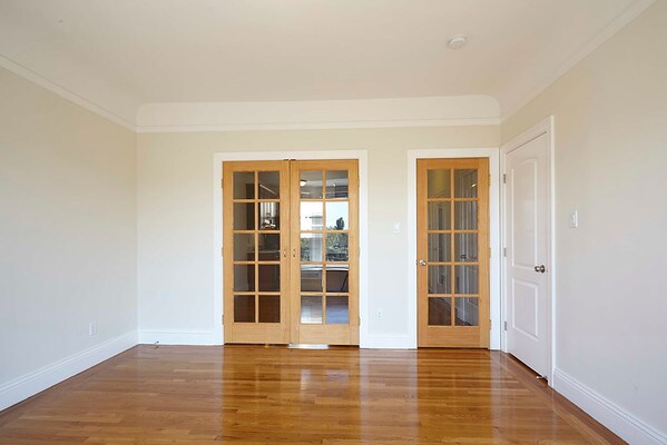 Building Photo - 470 14th St