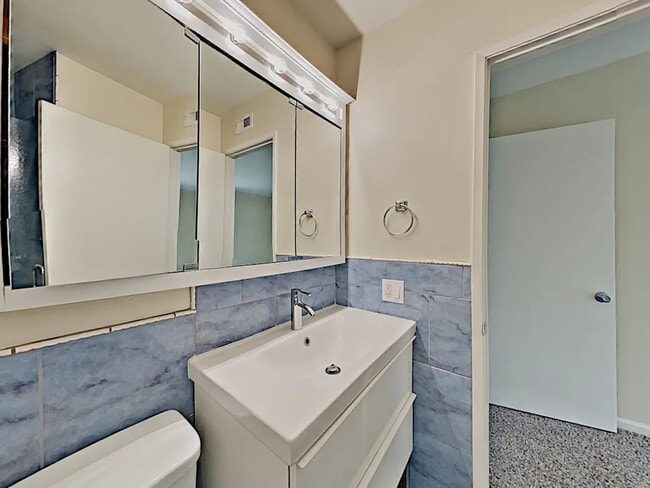 Foto del edificio - 4355 Laurelhurst Rd