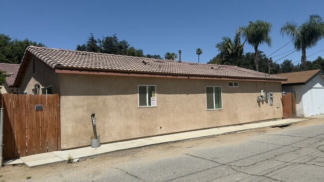 Foto del edificio - 4176 Douglass Ave