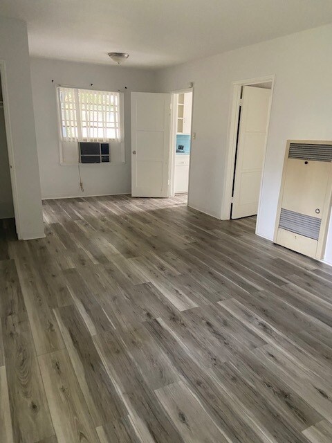 Livingroom - 1405 E Broadway