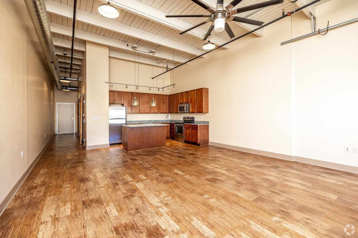 Foto principal - Market Lofts in the Heart of Downtown Dave...