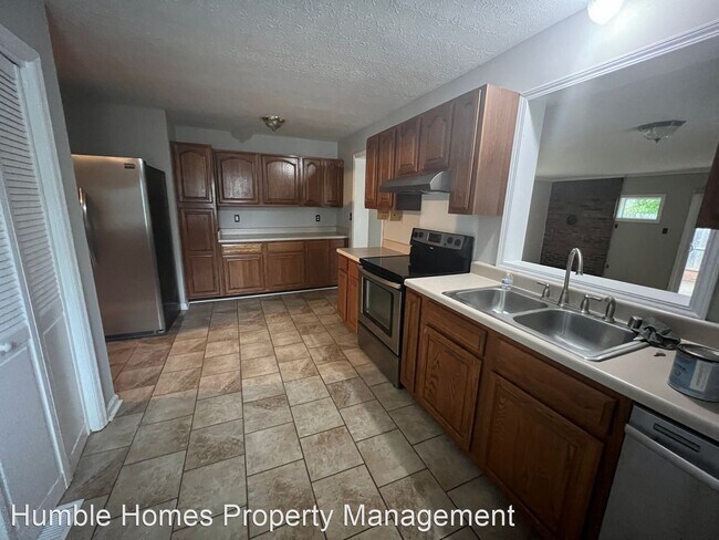 Building Photo - 3 br, 2 bath House - 1120 Witt Road