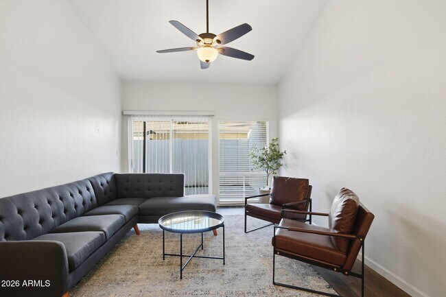 Foto del edificio - 1051 S Dobson Rd