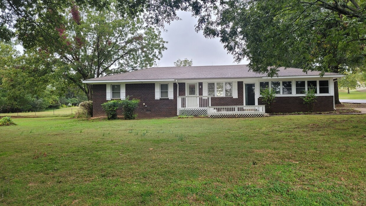 3 Bedroom Home in Greenwood! - House Rental in Greenwood, AR ...