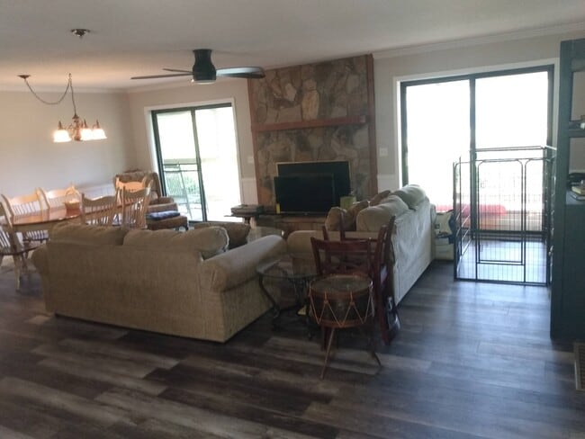 Photo - 355 Saddle Back Cir House