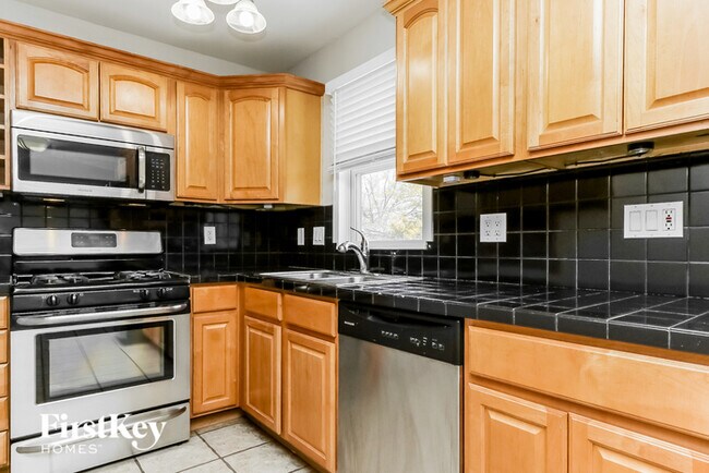 Foto del edificio - 1713 W Oakleaf Dr