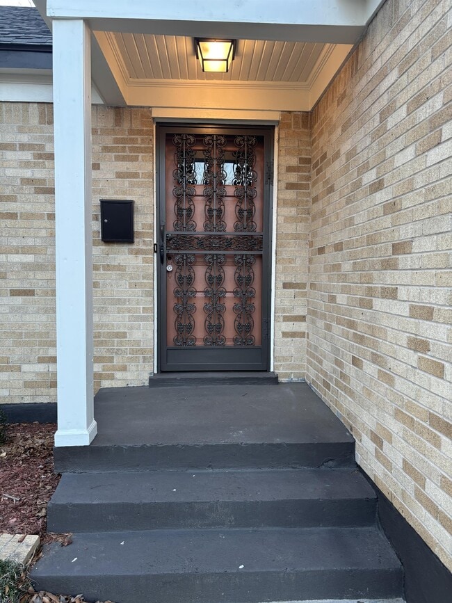 Photo - 1495 Marianna St House