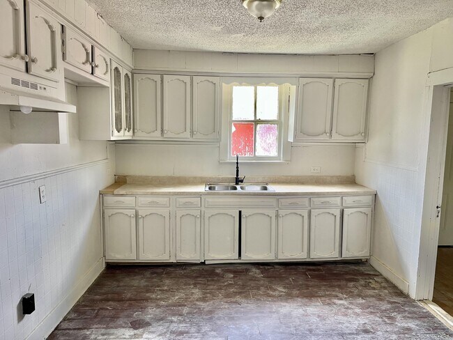 Building Photo - 4731 E Brookstown Dr