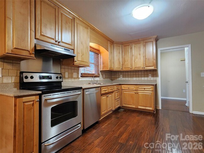 Foto del edificio - 417 Wintergreen Ct