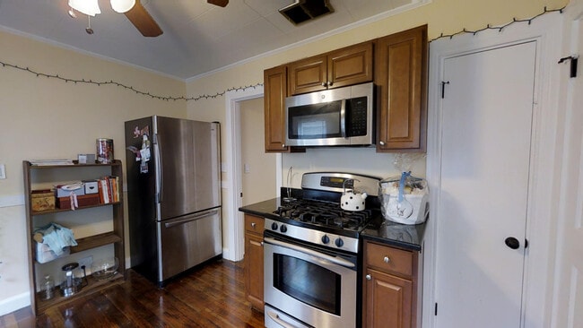 Building Photo - 21 Chandler St