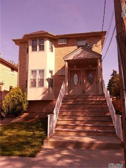 Foto del edificio - 207-07-207-42 42nd Ave