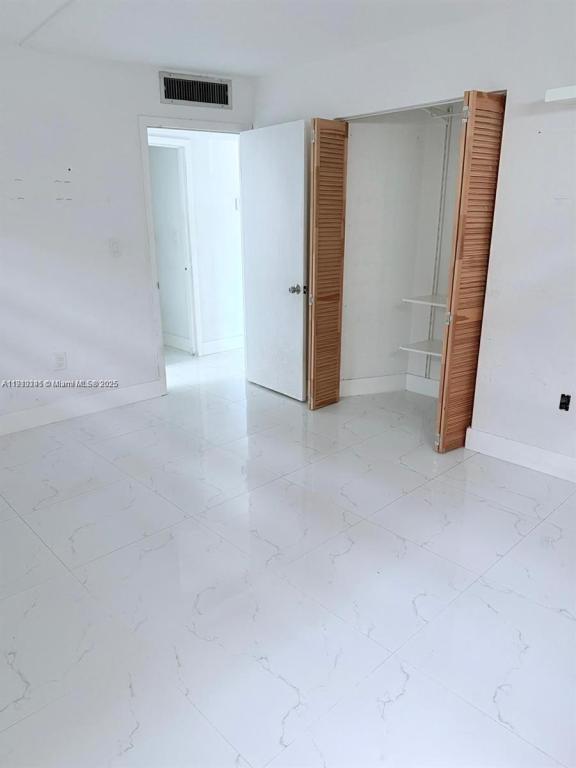 Foto del edificio - 1401 NE 191st St