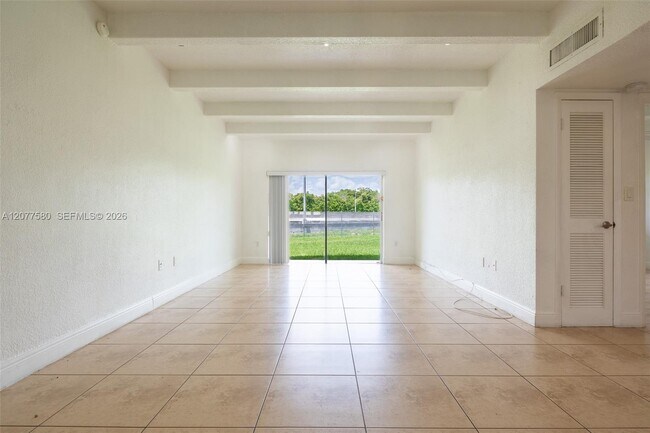 Foto del edificio - 7620 SW 82nd St