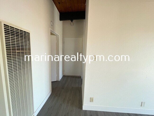 Foto del edificio - 1-Bedroom 1-Bath New Appliances New Carpet...