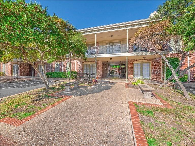 Foto principal - 7920 Rockwood Ln