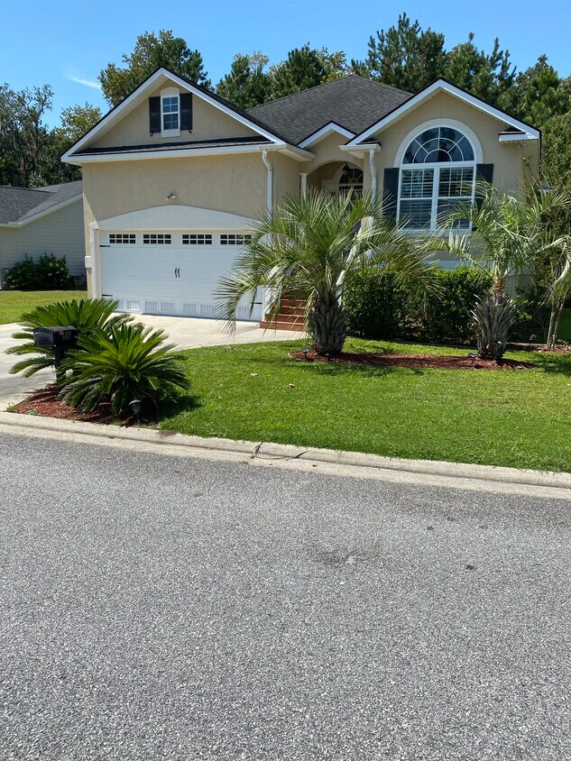 Primary Photo - 56 Greyfield Dr