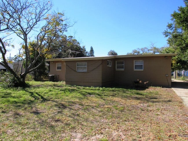 Photo - 1253 Emeralda Rd House