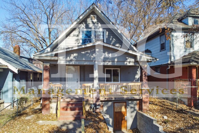 Foto principal - Beautiful, Updated Historic Home in KCMO
