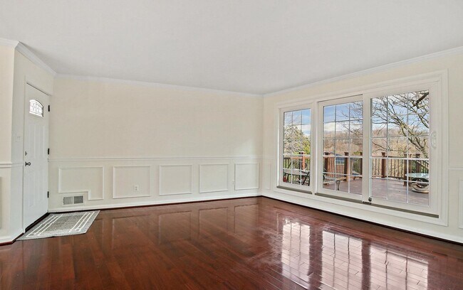 Foto del edificio - 6316 Phyllis Ln