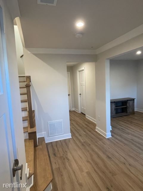 Foto del edificio - 3 br, 2.5 bath Townhome - 158 Bishop Way