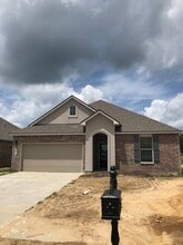 Building Photo - 21415 W Grove Dr