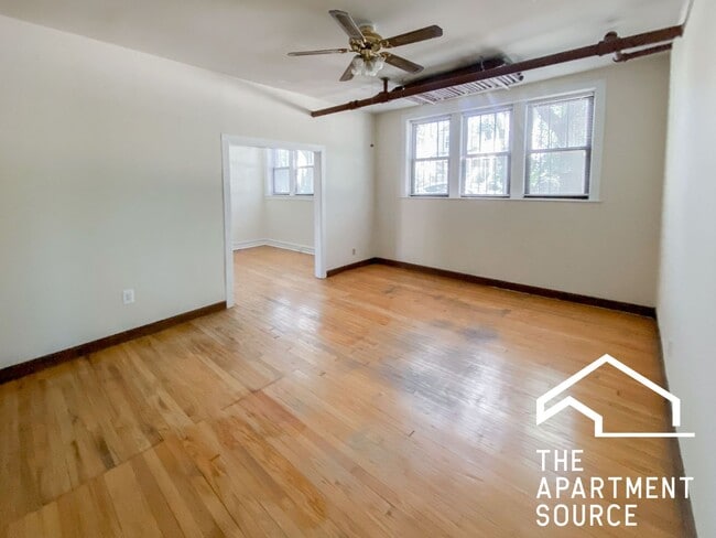 Building Photo - 4535 N Leavitt St